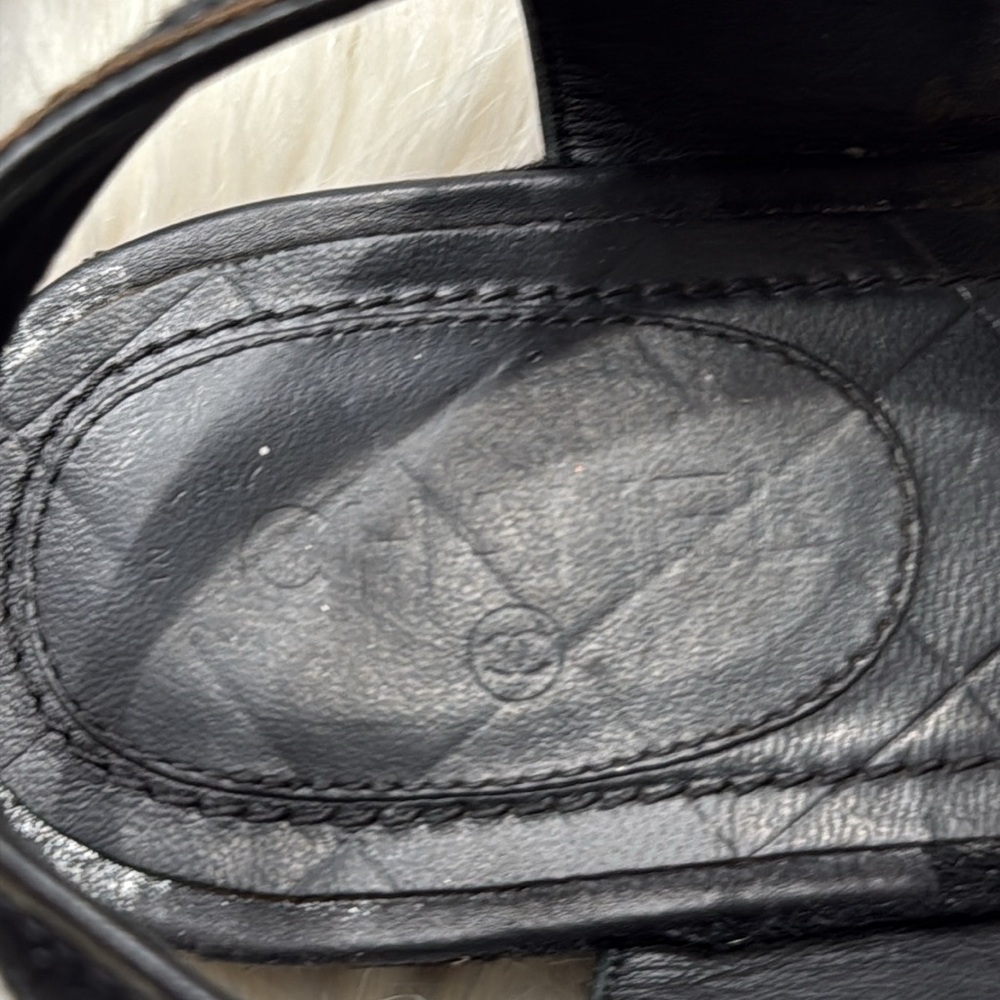 CHANEL Interocking CC Logo T-Strap Sandals - Picture 15 of 16
